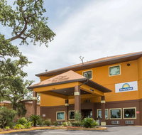Days Inn by Wyndham Biloxi Beach - Orlando Tourists