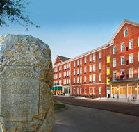 Natchez Grand Hotel - Orlando Tourists