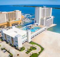 Margaritaville Resort Biloxi - Orlando Tourists