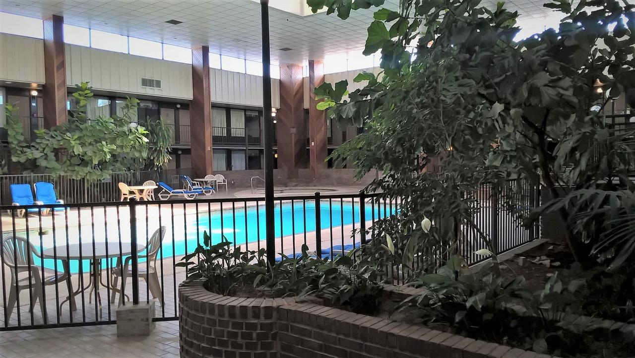 Diamondhead Inn & Suites - thumb 16