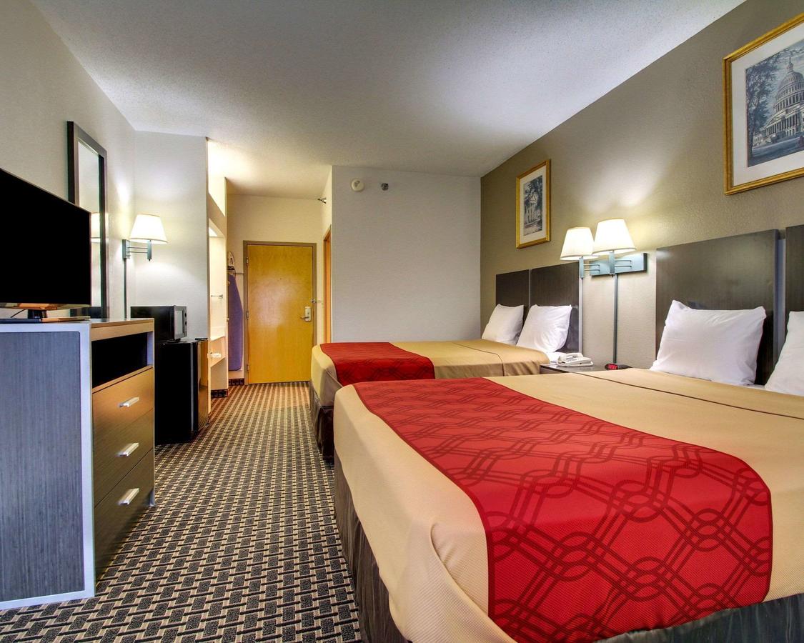 Econolodge Inn & Suites - thumb 12