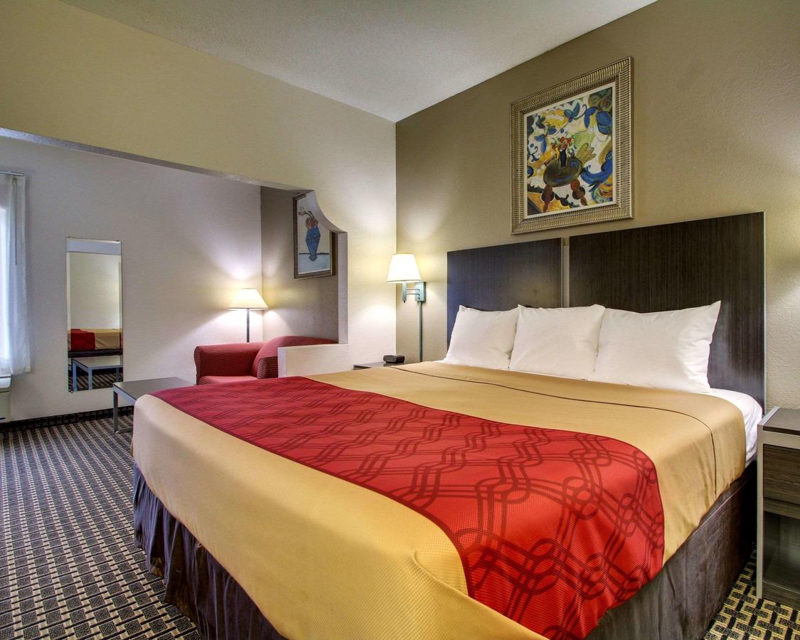 Econolodge Inn & Suites - thumb 22