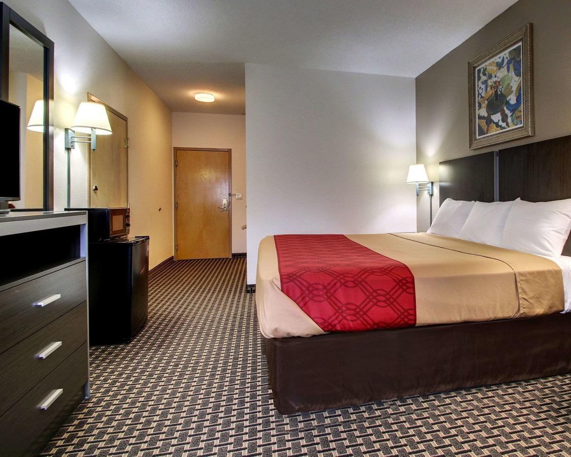 Econolodge Inn & Suites - thumb 4