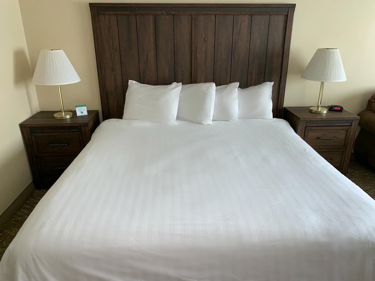 Yellowstone Lodge - thumb 9