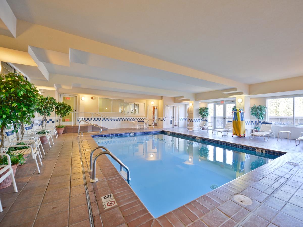 Clubhouse Inn - thumb 35