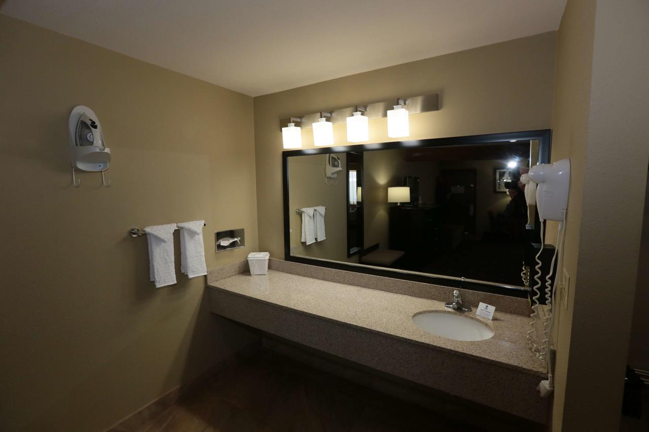 Best Western Weston Inn - thumb 30