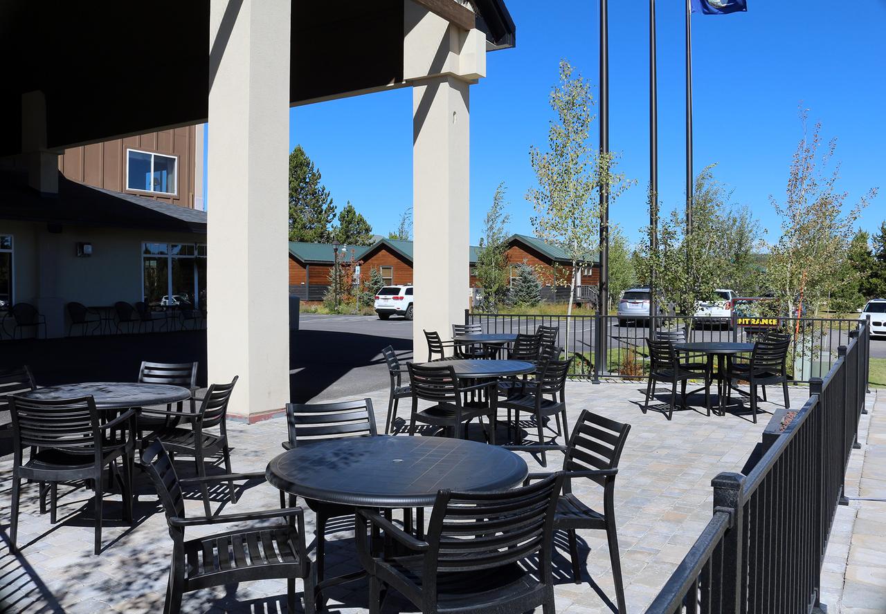 Gray Wolf Inn & Suites - thumb 7