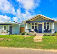 Walk to Beach From Outstanding Classic Residence - Orlando Tourists