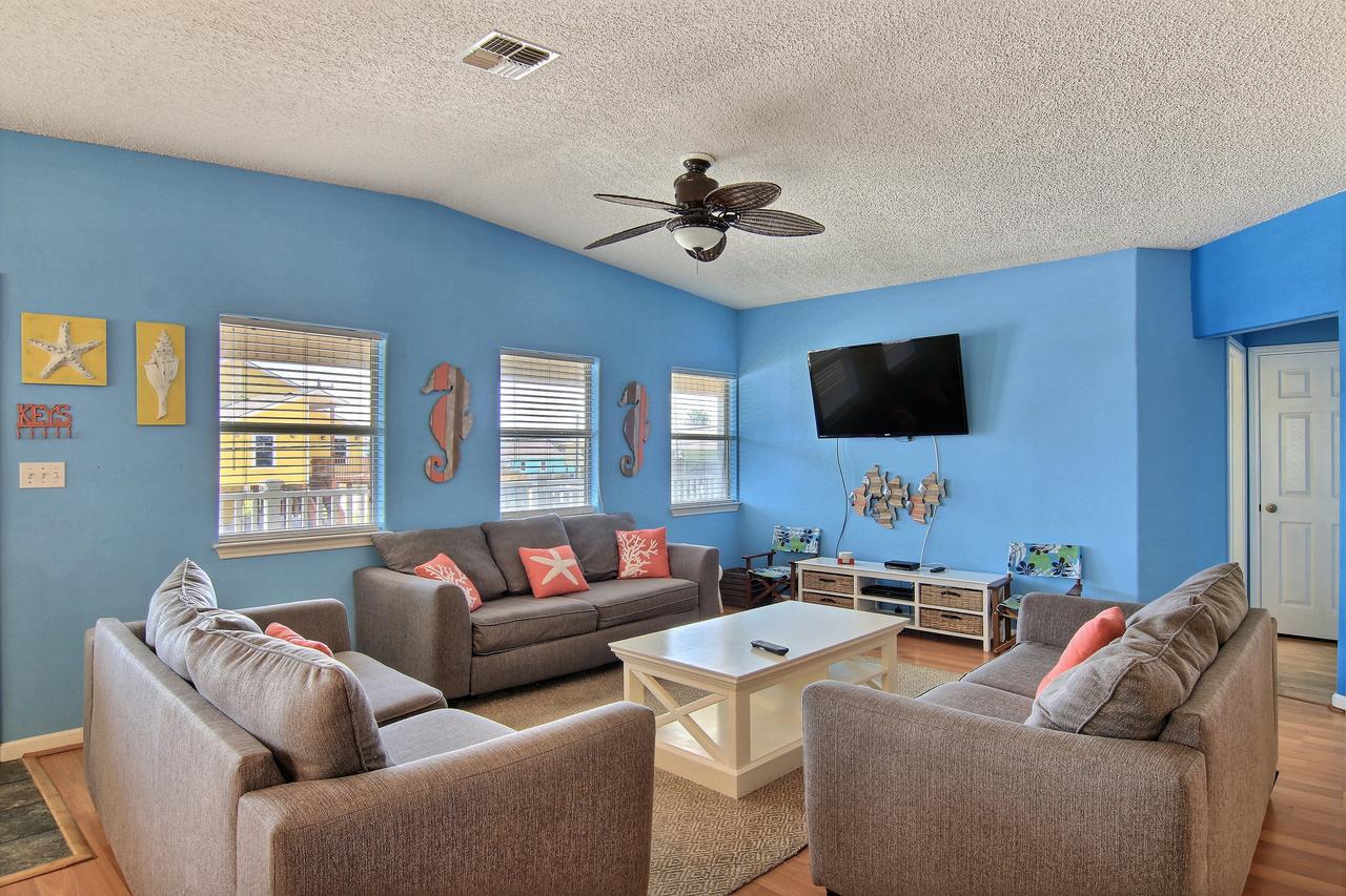 Quitcha Beach Inn Home - thumb 0