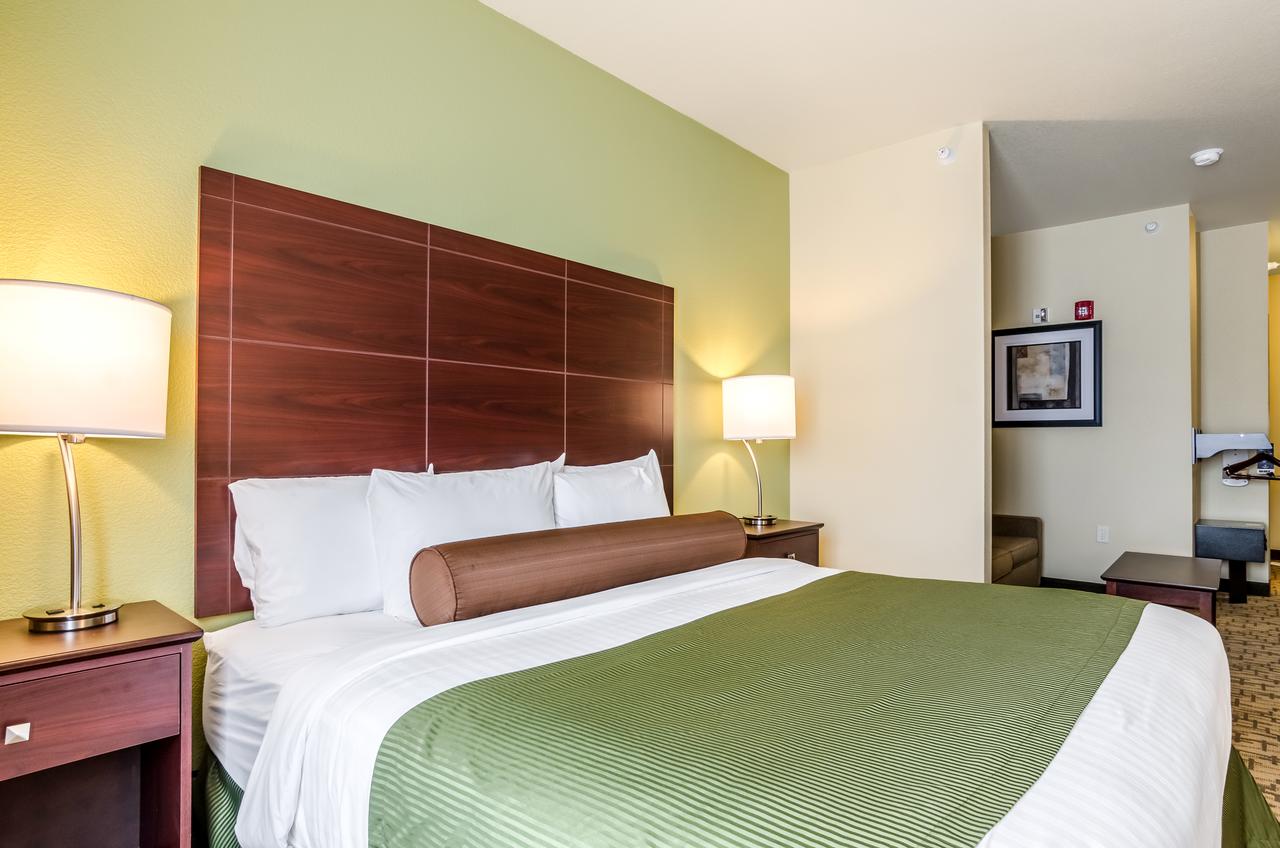 Cobblestone Hotel & Suites - McCook - thumb 27