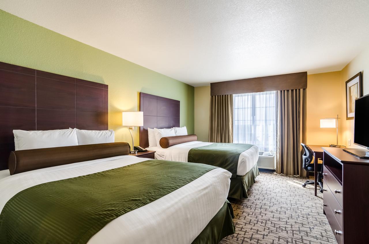 Cobblestone Hotel & Suites - McCook - thumb 6