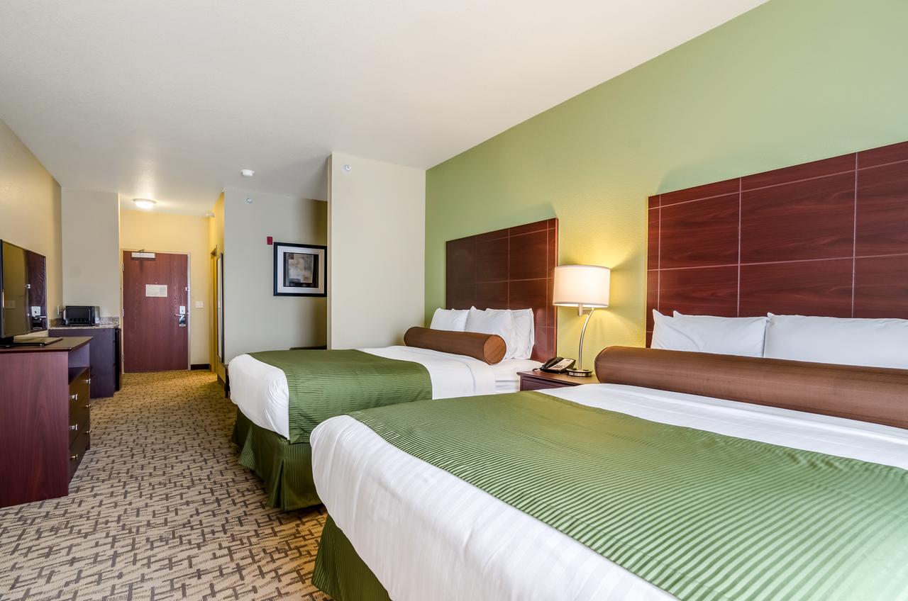 Cobblestone Hotel & Suites - McCook - thumb 7