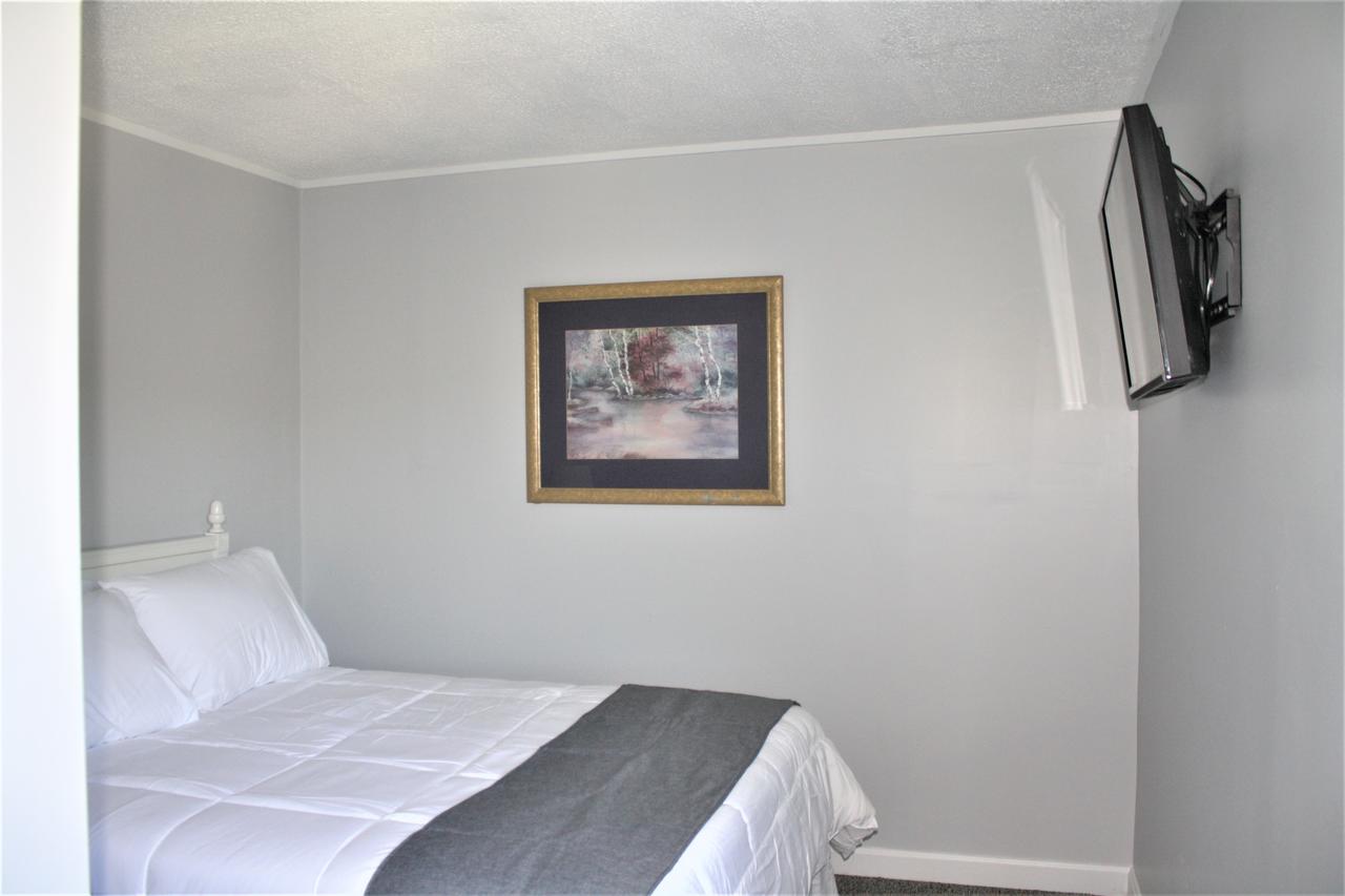Winnisquam Lake Inn - thumb 2