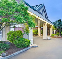 Ramada by Wyndham Wayne Fairfield Area - Orlando Tourists