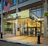 Best Western Plus Robert Treat - Orlando Tourists