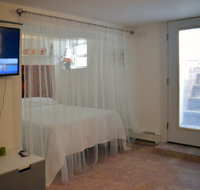 17-08 George Street - Orlando Tourists