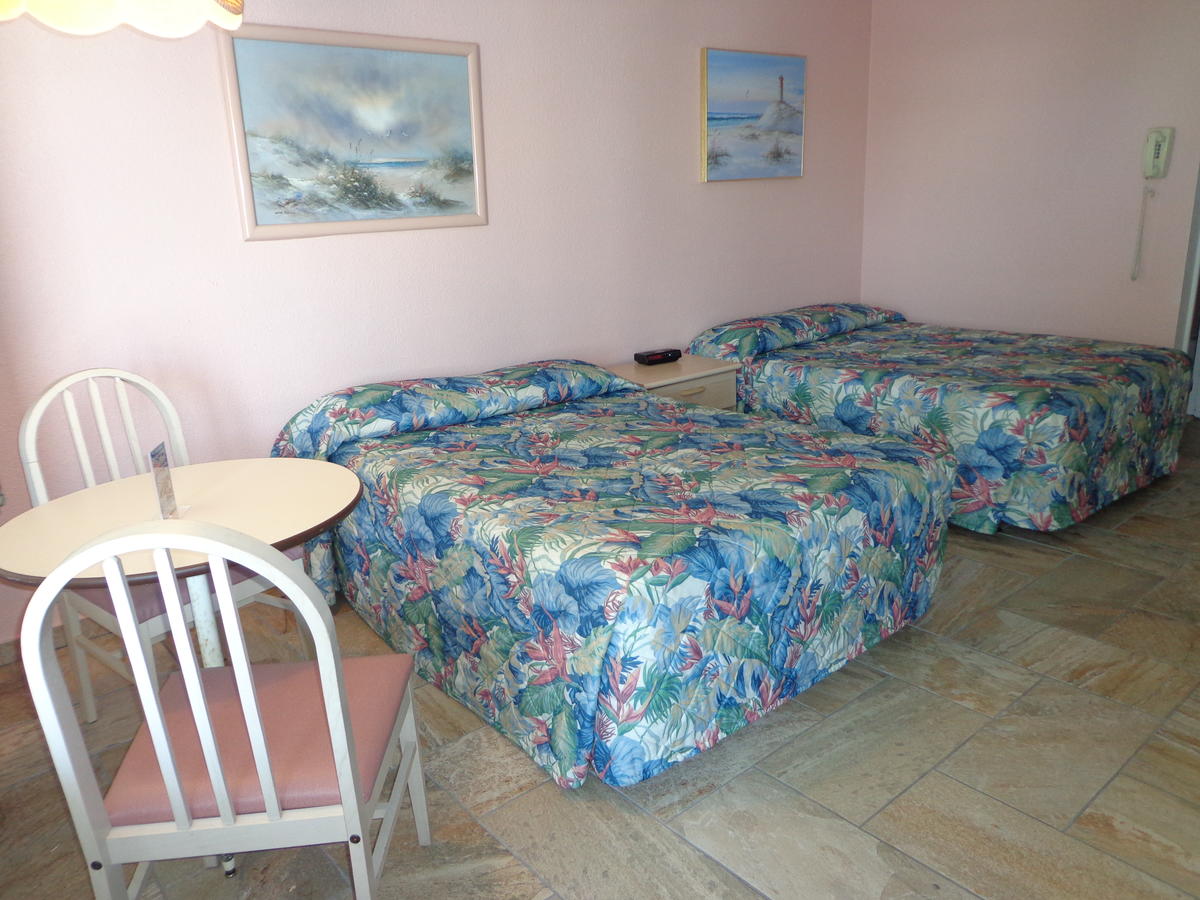 Quarterdeck Motel - thumb 3