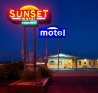 Sunset Motel Moriarty - Orlando Tourists