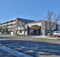 Ramada by Wyndham Albuquerque Midtown - Orlando Tourists