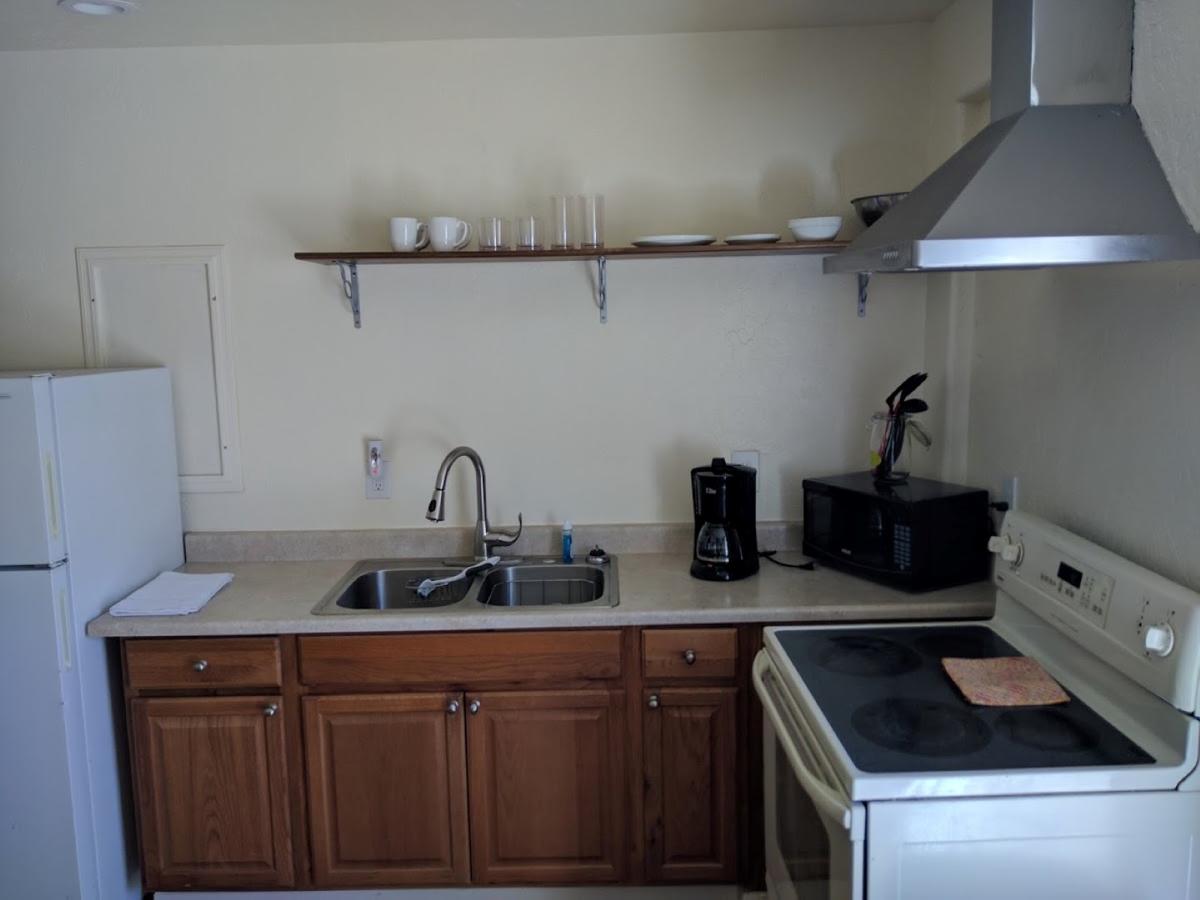 Heart Of Downtown Reserve #2 Kitchen! - thumb 6