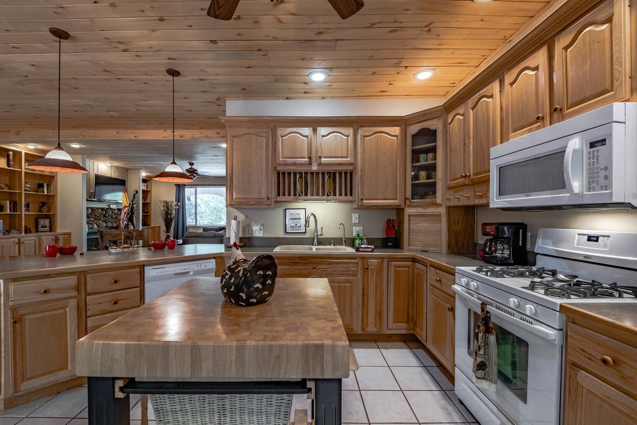 Little Creek Retreat, 4 Bedrooms, Hot Tub, Pet Friendly, Sleeps 10 - thumb 7