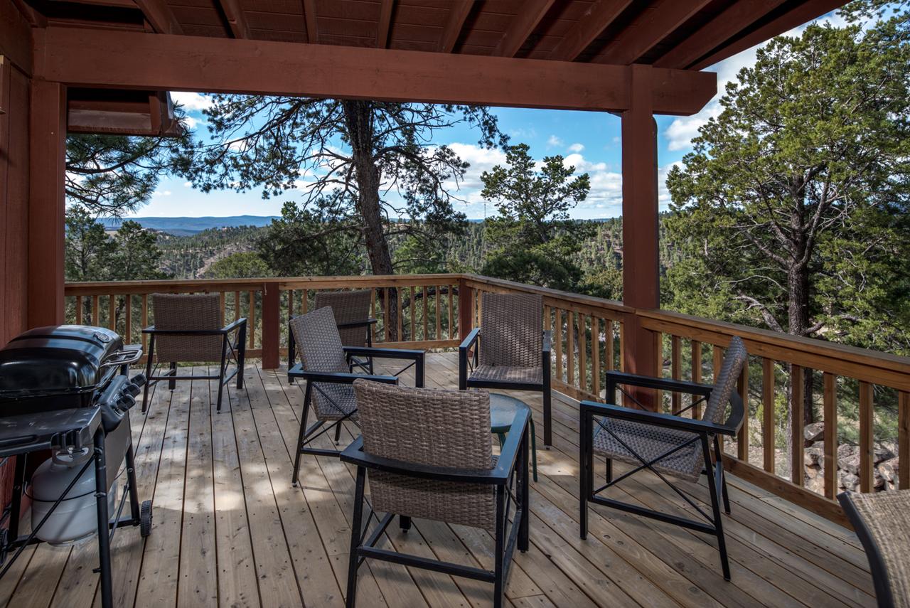 Majestic Retreat, 4 Bedrooms, Fireplace, Jetted Tub, Foosball, Sleeps 16 - thumb 27