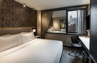 Aliz Hotel Times Square Orlando Tourists