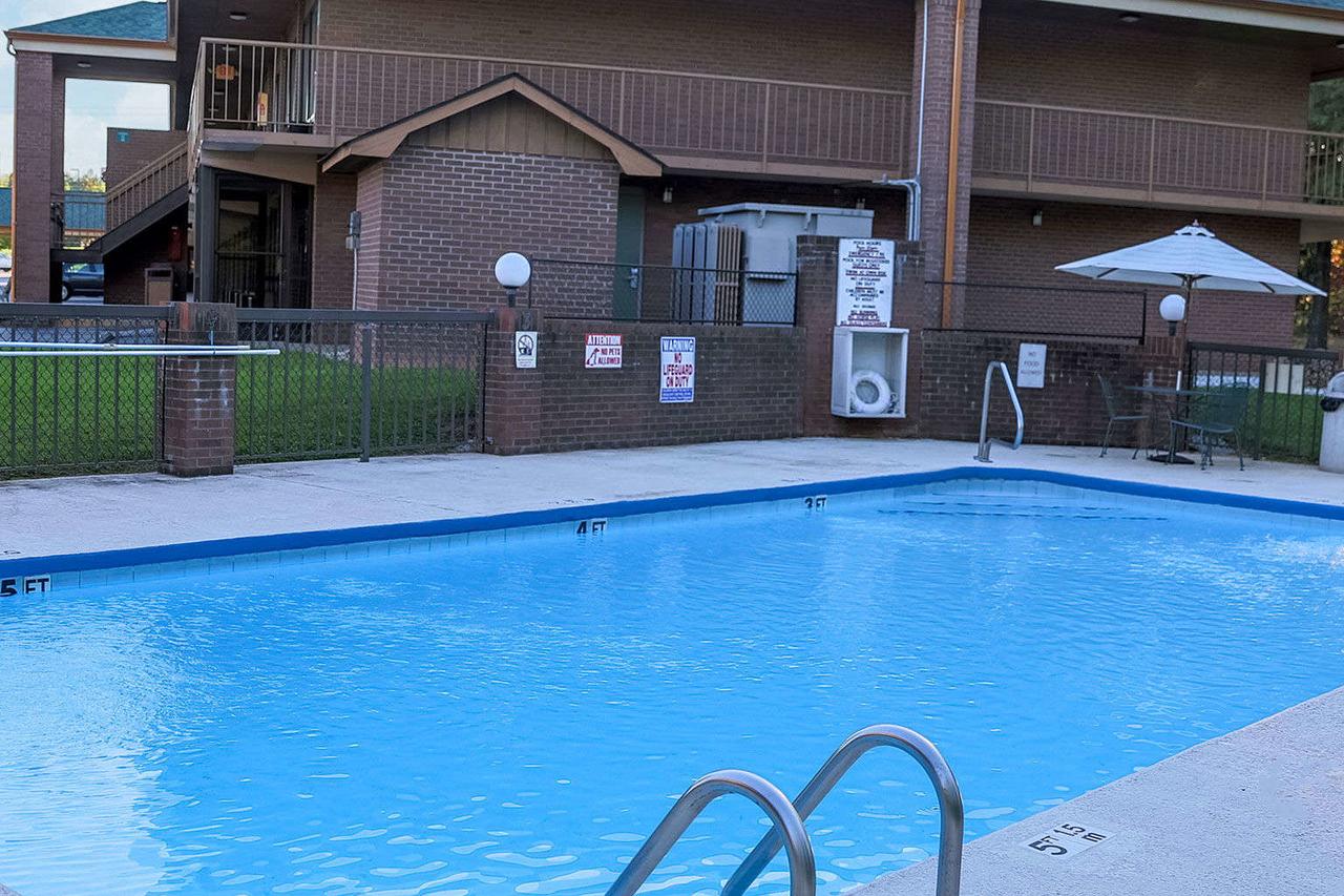 Days Inn By Wyndham Wilkesboro - thumb 1