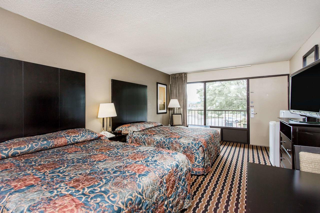 Days Inn By Wyndham Wilkesboro - thumb 16