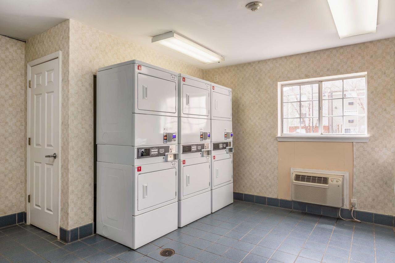 HomeTowne Studios & Suites Charlotte - Concord - thumb 14