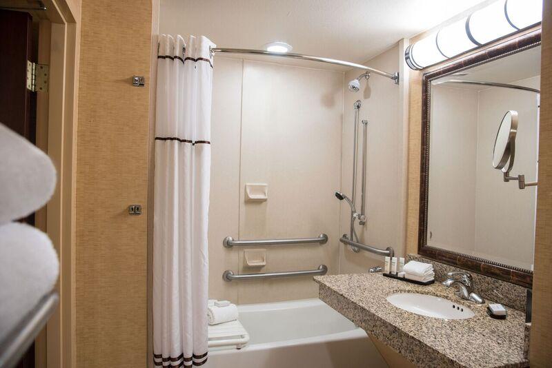 Embassy Suites Charlotte - Concord/Golf Resort & Spa - thumb 3