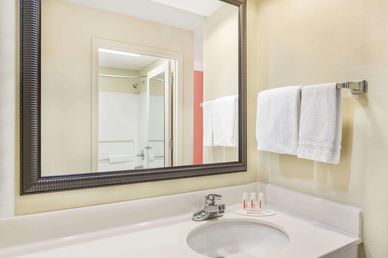 Days Inn By Wyndham Shallotte - thumb 11