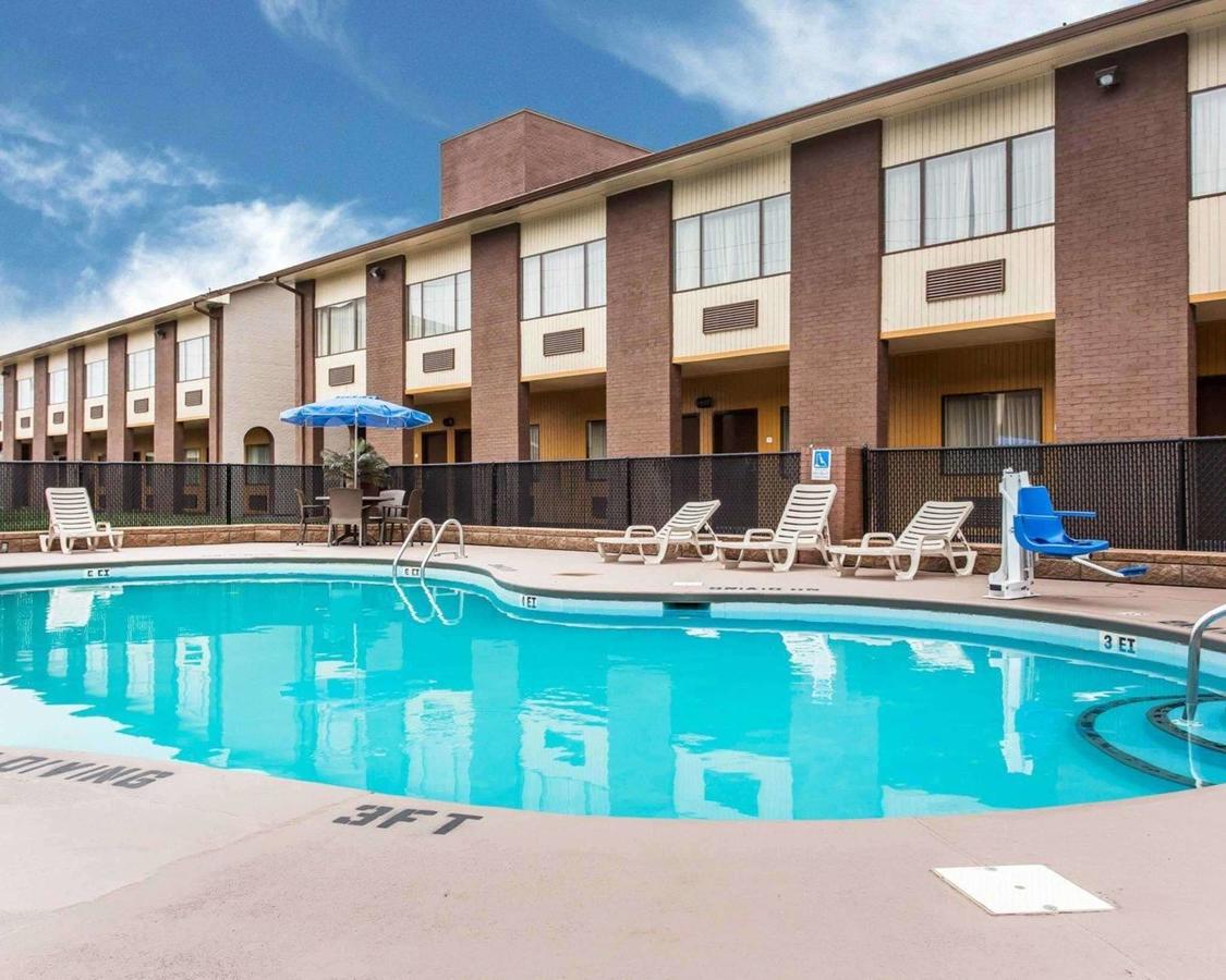 Quality Suites Convention Center - Hickory - thumb 18