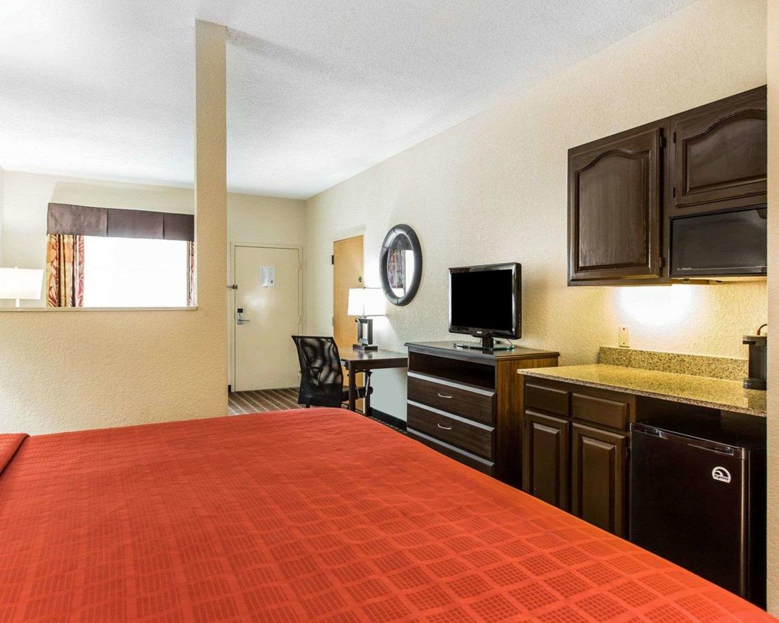 Quality Suites Convention Center - Hickory - thumb 25