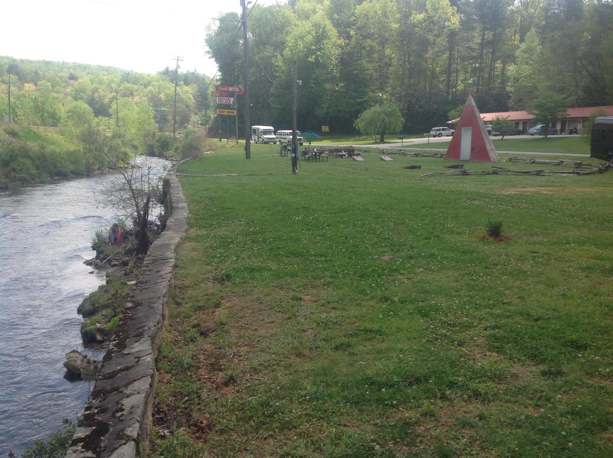 Qualla Cabins And Motel - thumb 4