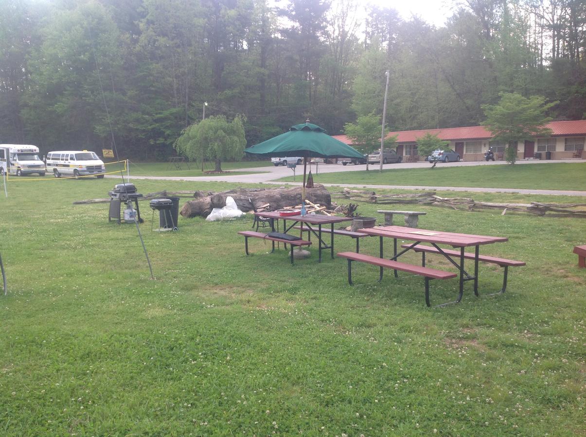 Qualla Cabins And Motel - thumb 3