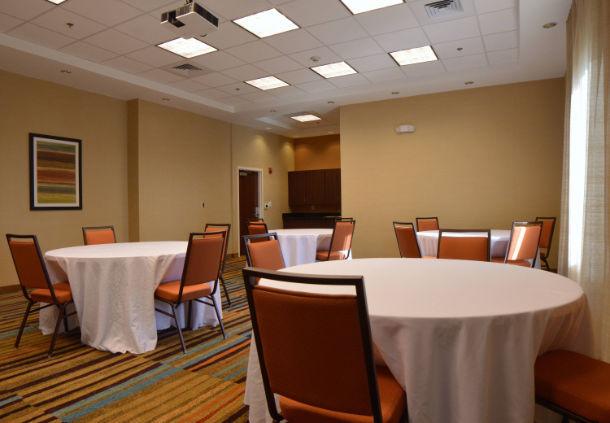 Fairfield Inn & Suites By Marriott Dunn I-95 - thumb 21