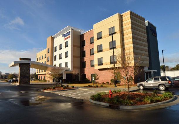 Fairfield Inn & Suites By Marriott Dunn I-95 - thumb 0