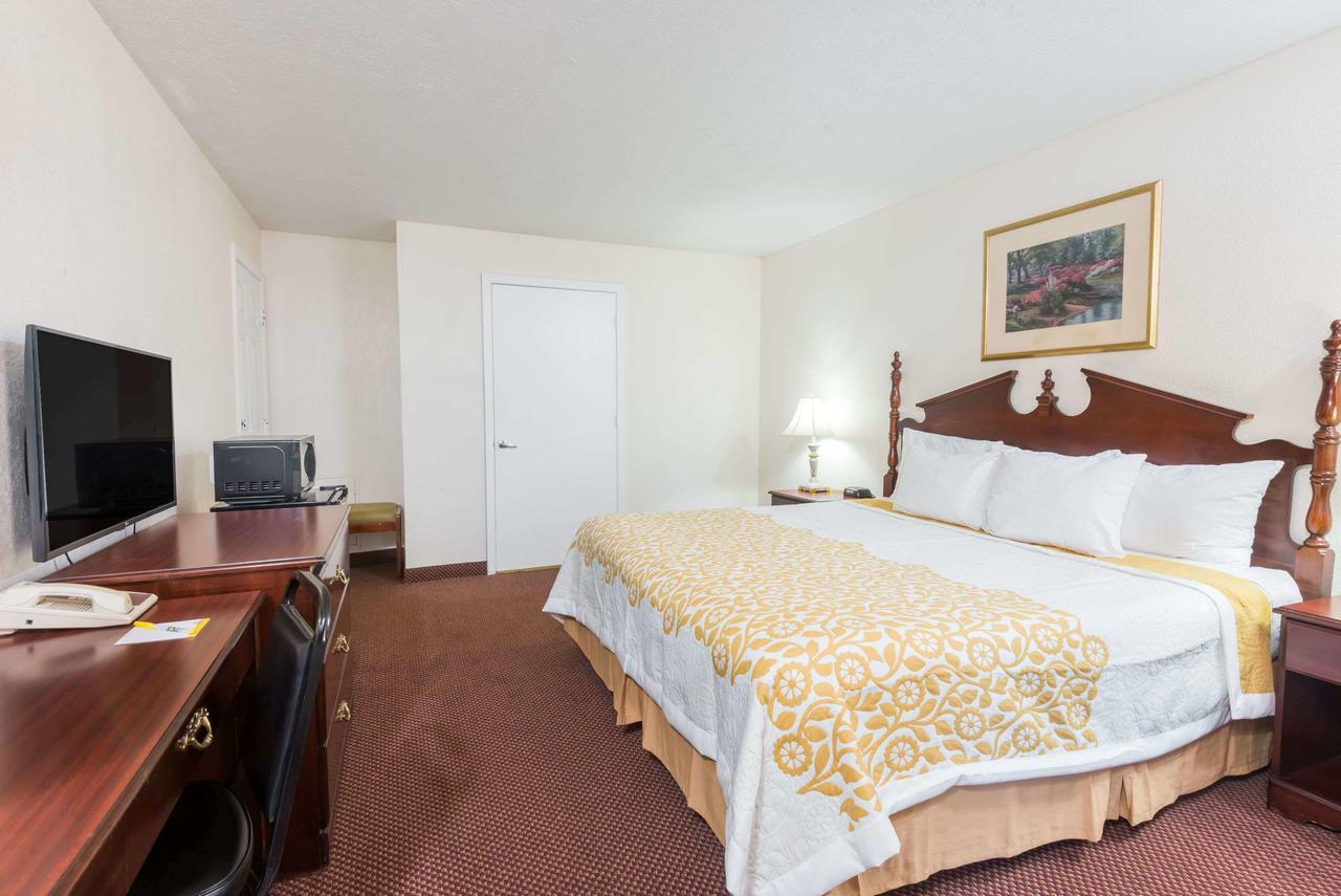 Days Inn By Wyndham Amherst - thumb 4