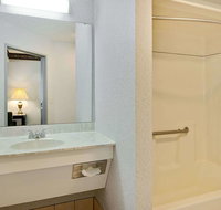 Days Inn by Wyndham Lisbon - Orlando Tourists