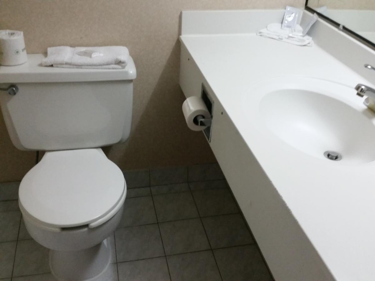 University Hotel And Suites - thumb 14