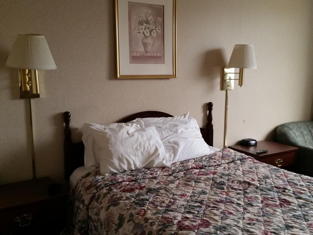 University Hotel And Suites - thumb 17