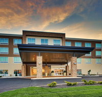 Holiday Inn Express  Suites Findlay North - Orlando Tourists