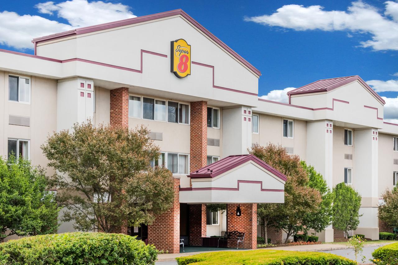 Super 8 By Wyndham State College - thumb 16