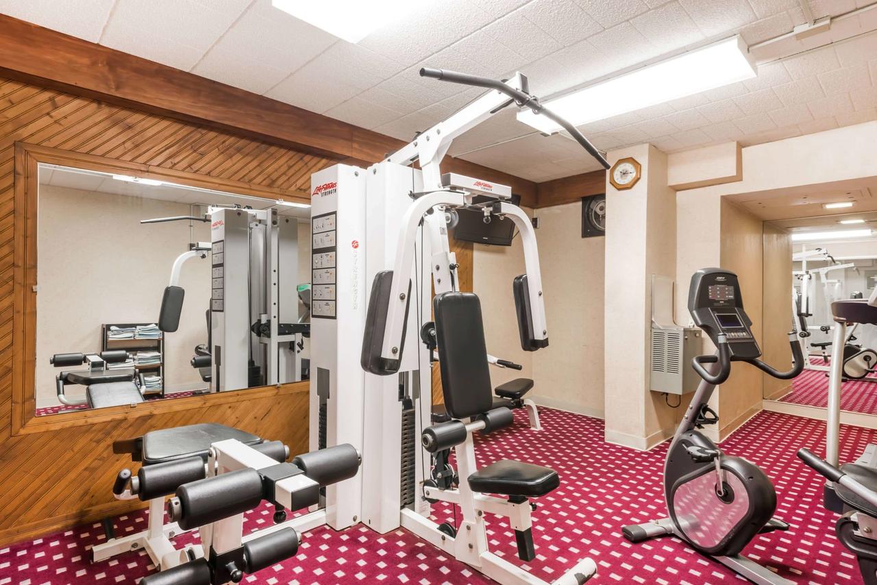 Ramada By Wyndham State College Hotel & Conference Center - thumb 31
