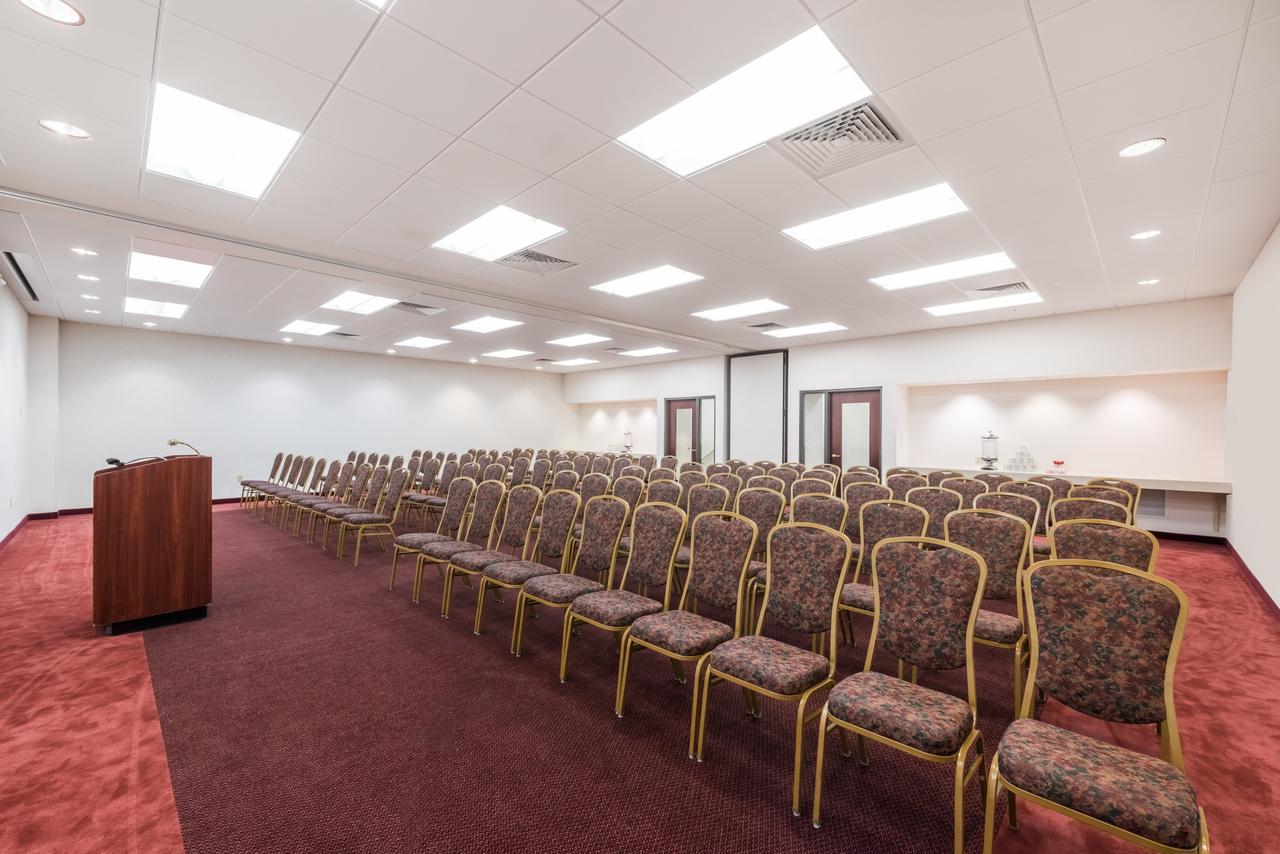 Ramada By Wyndham State College Hotel & Conference Center - thumb 13