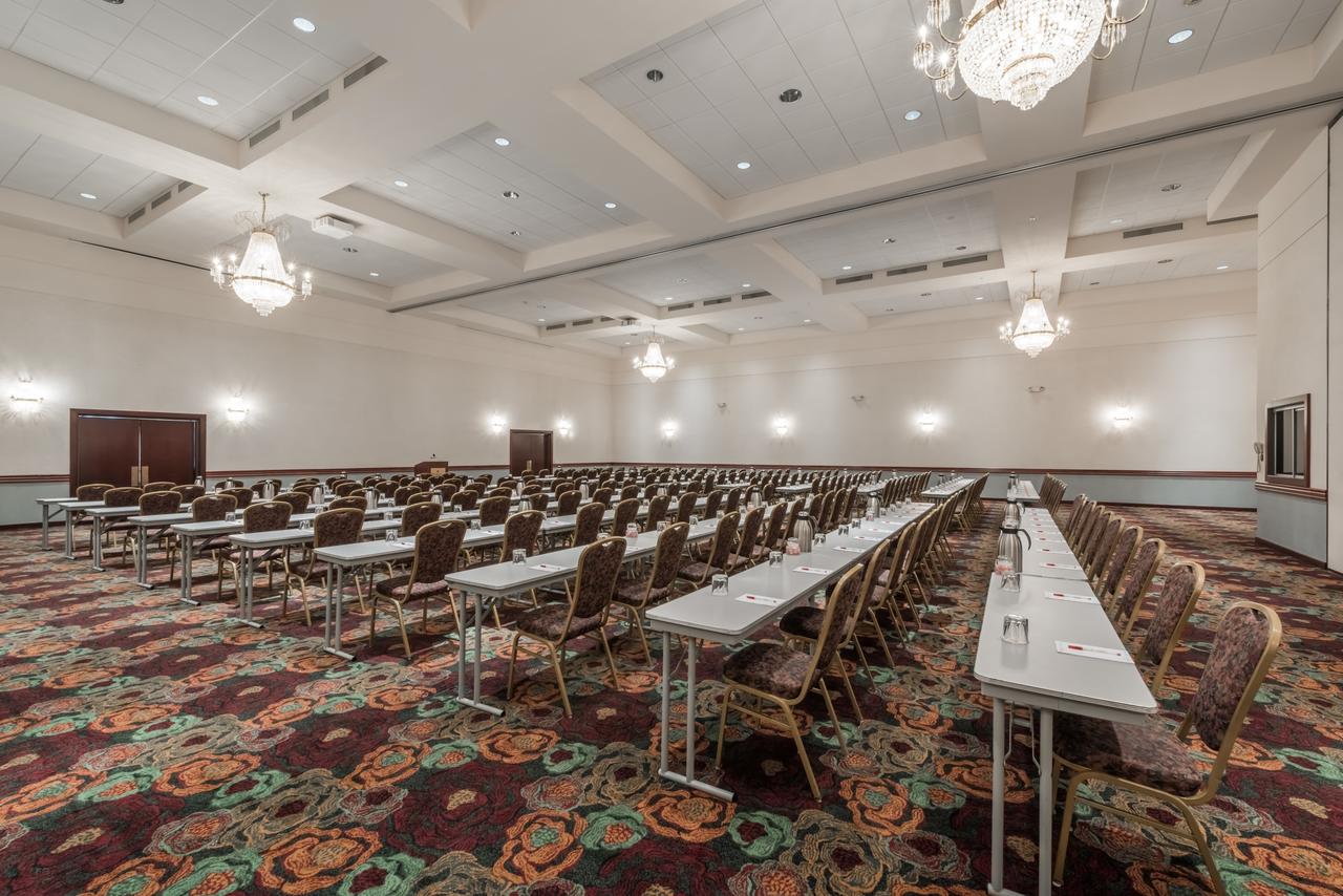Ramada By Wyndham State College Hotel & Conference Center - thumb 8