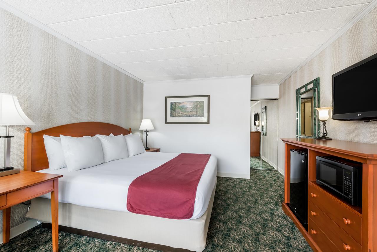 Ramada By Wyndham State College Hotel & Conference Center - thumb 25