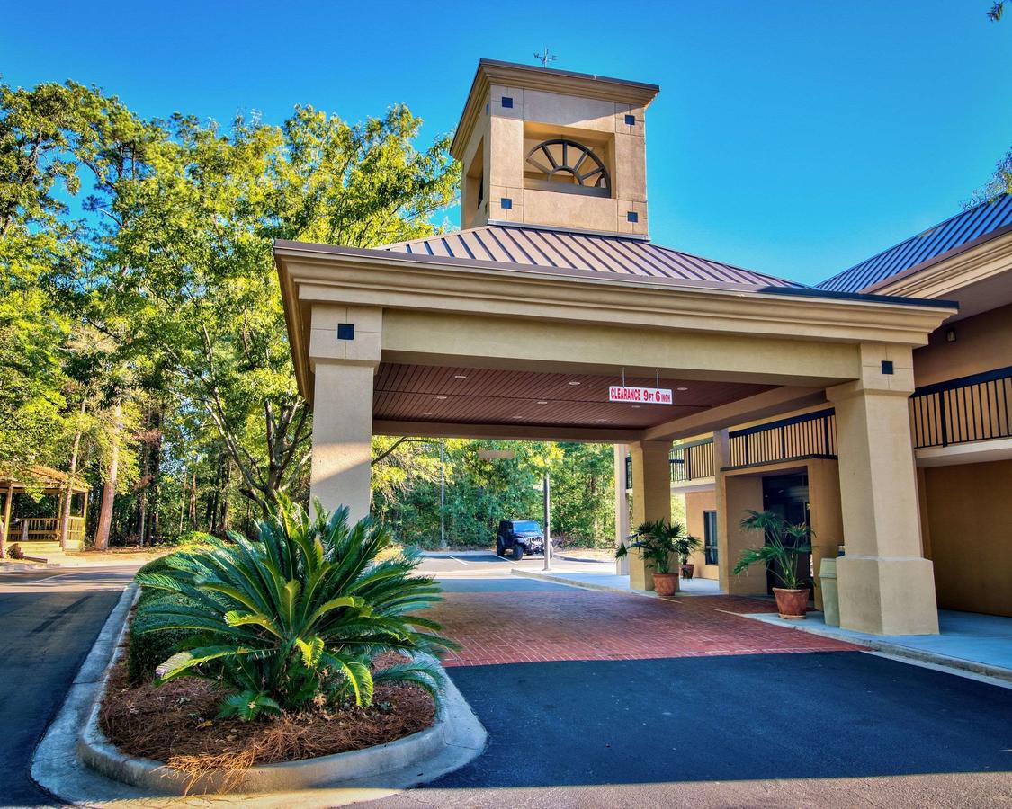 Clarion Inn & Suites Aiken - thumb 23