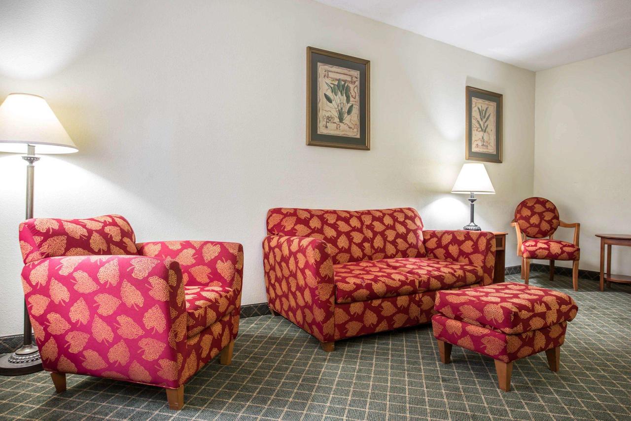 Clarion Inn & Suites Aiken - thumb 38